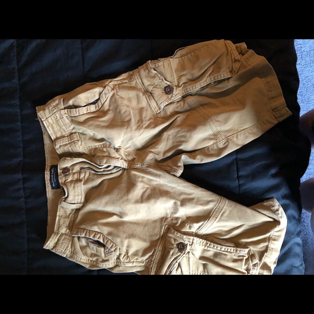 Mens size 28 American Eagle cargo shorts